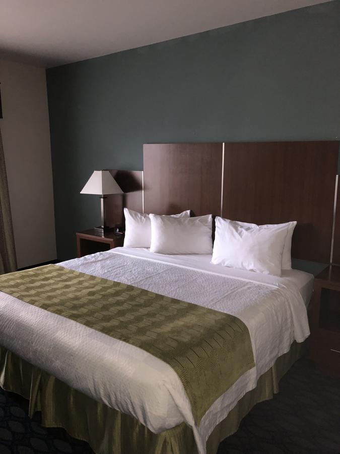Countryview Inn & Suites Robinson Екстериор снимка