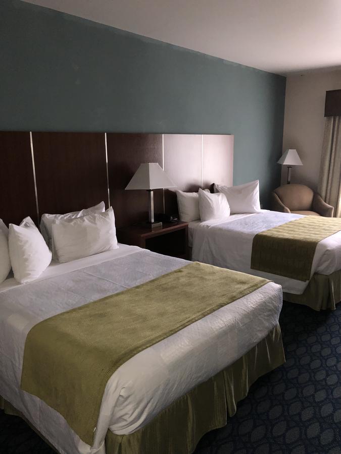 Countryview Inn & Suites Robinson Екстериор снимка