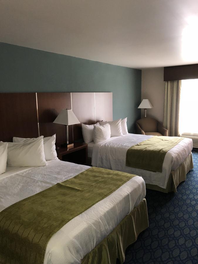 Countryview Inn & Suites Robinson Екстериор снимка