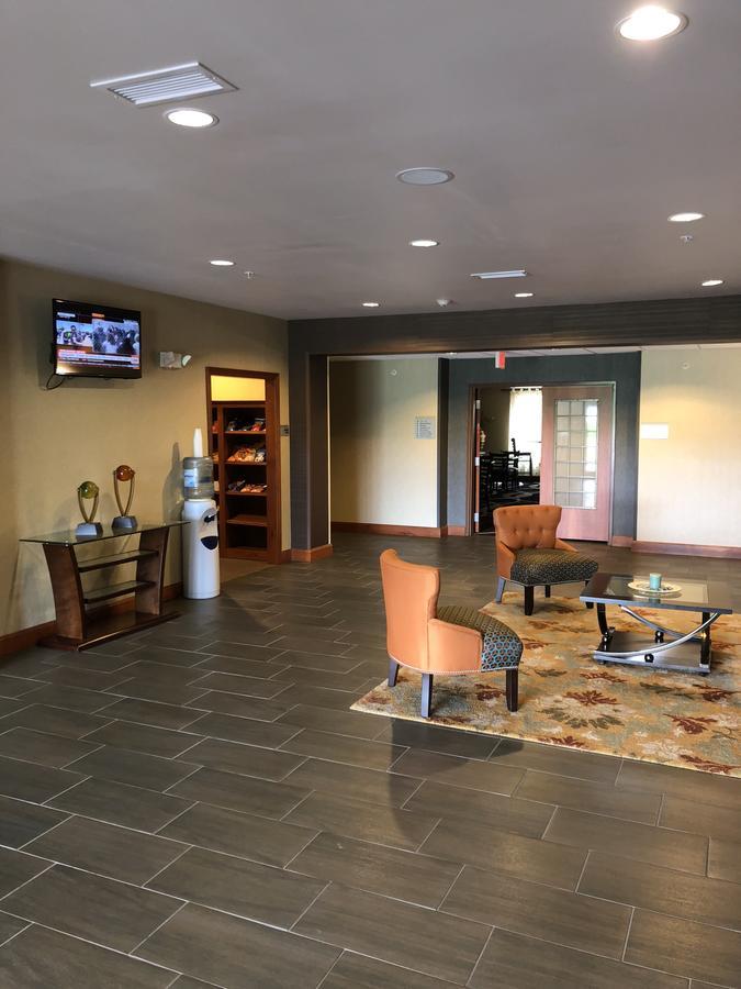 Countryview Inn & Suites Robinson Екстериор снимка