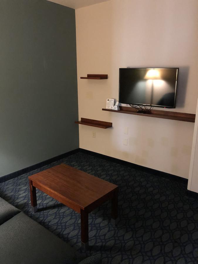 Countryview Inn & Suites Robinson Екстериор снимка