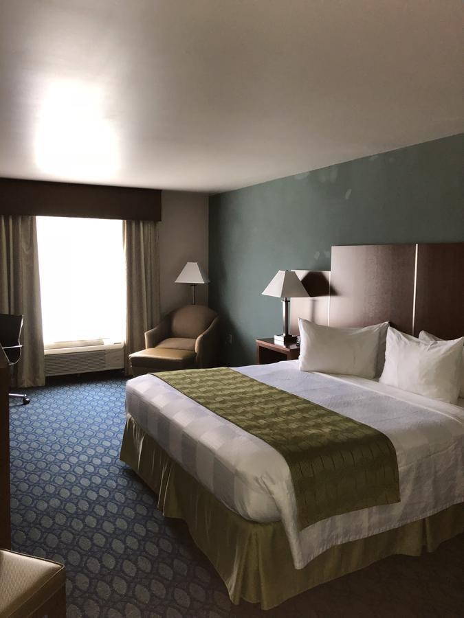 Countryview Inn & Suites Robinson Екстериор снимка