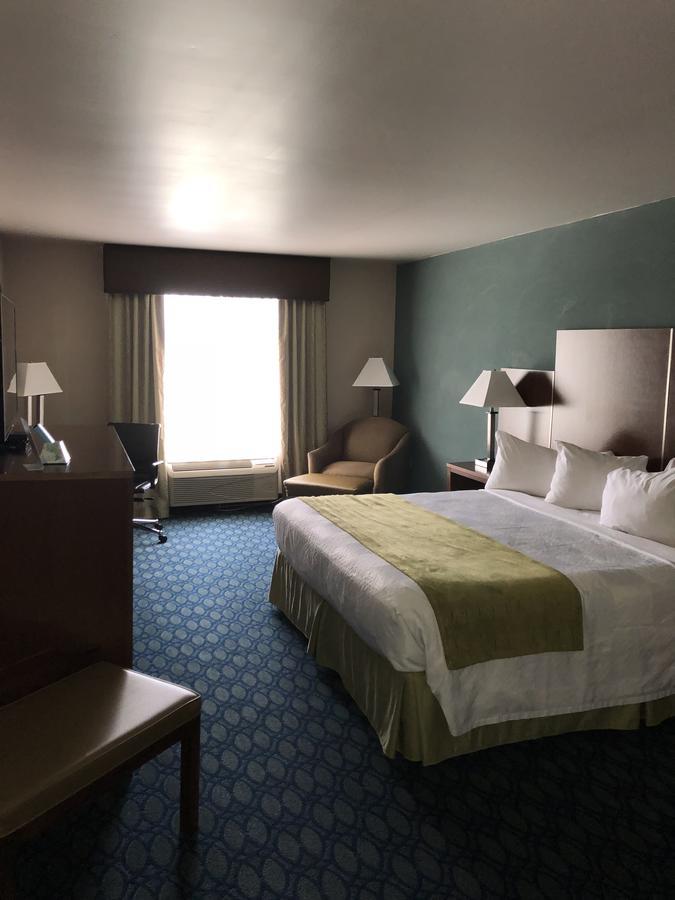 Countryview Inn & Suites Robinson Екстериор снимка