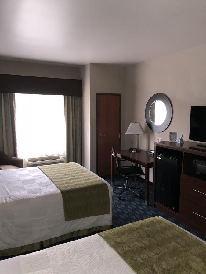 Countryview Inn & Suites Robinson Екстериор снимка