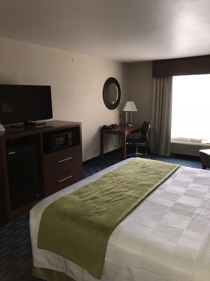 Countryview Inn & Suites Robinson Екстериор снимка