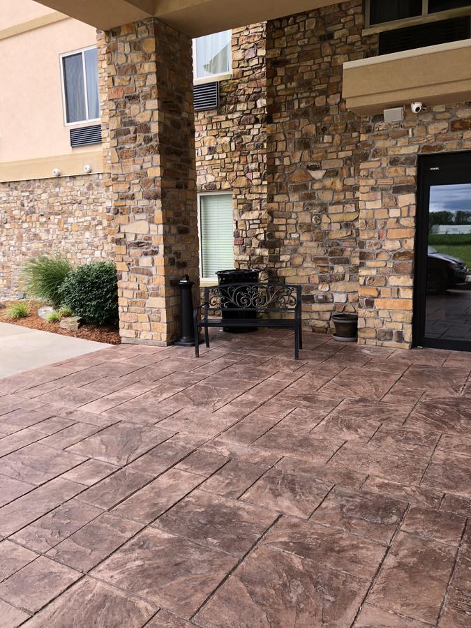 Countryview Inn & Suites Robinson Екстериор снимка