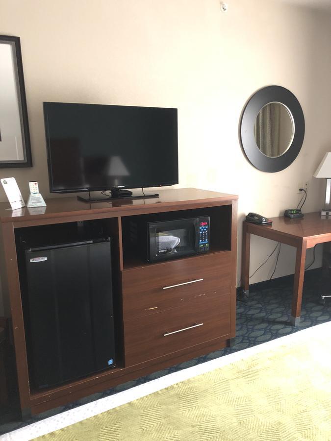 Countryview Inn & Suites Robinson Екстериор снимка