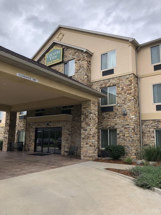 Countryview Inn & Suites Robinson Екстериор снимка