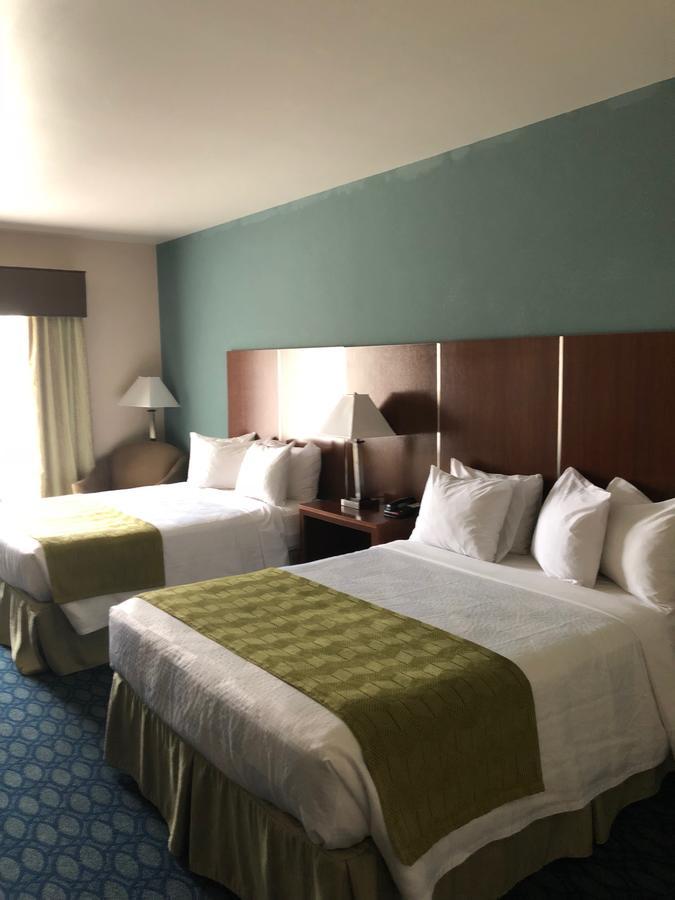 Countryview Inn & Suites Robinson Екстериор снимка