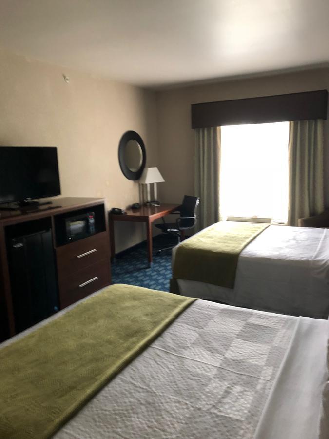 Countryview Inn & Suites Robinson Екстериор снимка