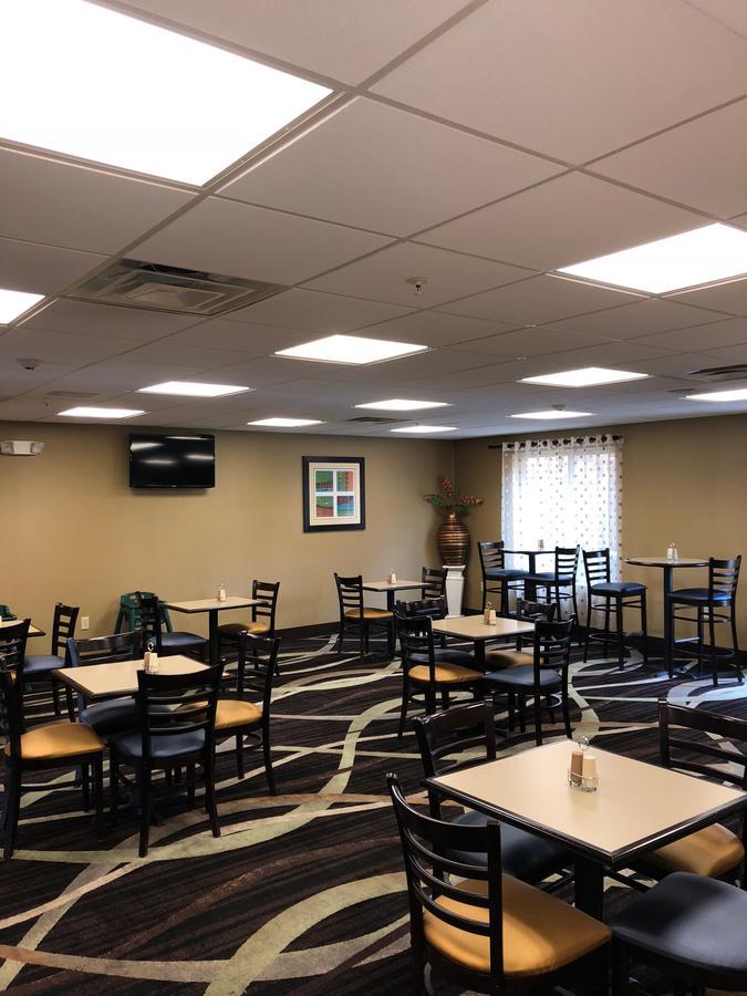 Countryview Inn & Suites Robinson Екстериор снимка